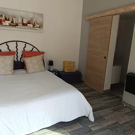 Bed & Breakfast D Hotes La Dragonne
